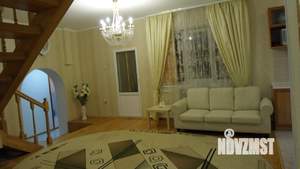 Дом 230м², 2-этажный, на длительный срок, 