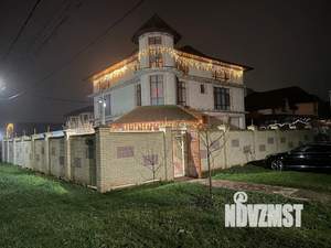 Дом 550м&sup2;, 3-этажный, посуточно, 
