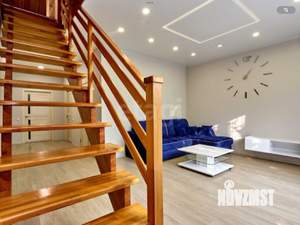 Дом 120м&sup2;, 2-этажный, на длительный срок, 