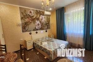 Дом 300м&sup2;, 2-этажный, посуточно, 