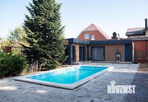 Дом 400м&sup2;, 2-этажный, посуточно, 