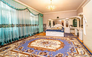 Дом 443м&sup2;, 2-этажный, на длительный срок, 