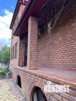 Дом 390м&sup2;, 3-этажный, на длительный срок, 