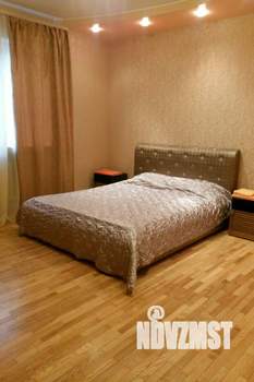 Дом 350м&sup2;, 3-этажный, посуточно, 