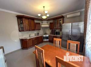 Дом 300м&sup2;, 2-этажный, посуточно, 