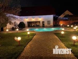 Дом 300м&sup2;, 2-этажный, посуточно, 