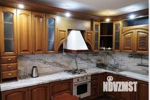 Дом 250м², 2-этажный, на длительный срок, 