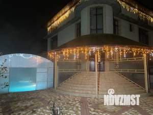 Дом 550м&sup2;, 3-этажный, посуточно, 