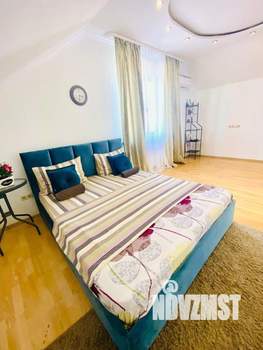 Дом 440м&sup2;, 3-этажный, посуточно, 