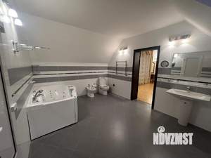 Дом 300м&sup2;, 2-этажный, посуточно, 