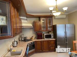 Дом 300м&sup2;, 2-этажный, посуточно, 