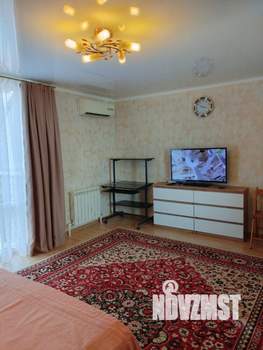Дом 60м², 2-этажный, на длительный срок, 