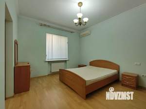 Дом 120м², 2-этажный, на длительный срок, 