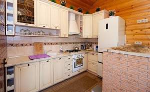 Дом 310м&sup2;, 3-этажный, на длительный срок, 