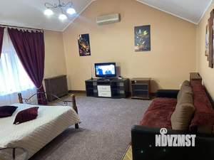 Дом 700м&sup2;, 2-этажный, посуточно, 