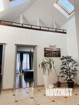 Дом 400м&sup2;, 3-этажный, посуточно, 