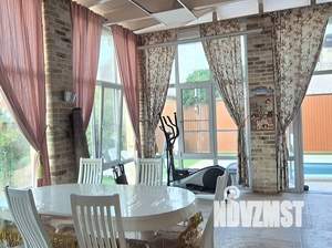 Дом 235м², 2-этажный, на длительный срок, 