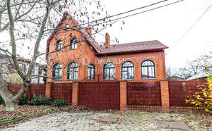 Дом 443м&sup2;, 2-этажный, на длительный срок, 