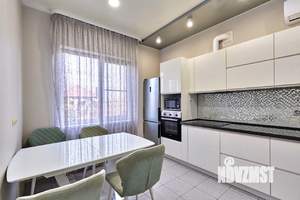 Дом 120м&sup2;, 2-этажный, на длительный срок, 