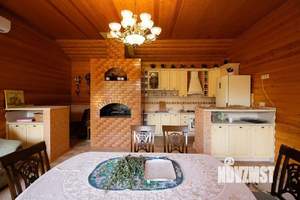 Дом 310м&sup2;, 3-этажный, на длительный срок, 