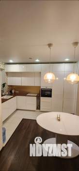Дом 140м², 2-этажный, на длительный срок, 