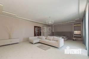 Дом 375м&sup2;, 3-этажный, на длительный срок, 