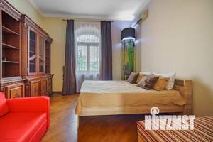 Дом 380м&sup2;, 2-этажный, посуточно, 