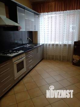 Дом 102м&sup2;, 2-этажный, на длительный срок, 