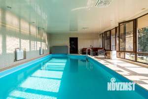 Дом 230м&sup2;, 2-этажный, на длительный срок, 