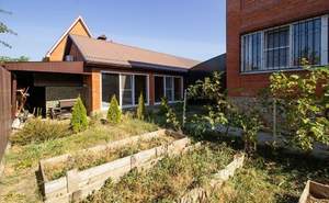 Дом 310м&sup2;, 3-этажный, на длительный срок, 