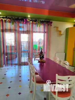 Дом 180м&sup2;, 2-этажный, посуточно, 