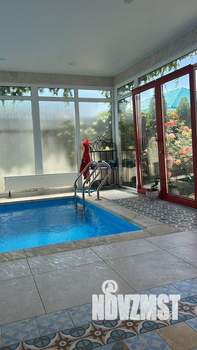 Дом 235м&sup2;, 2-этажный, на длительный срок, 