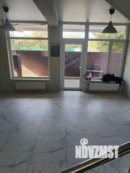 Дом 210м&sup2;, 3-этажный, на длительный срок, 