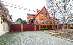 Дом 443м&sup2;, 2-этажный, на длительный срок, 