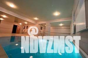 Дом 600м&sup2;, 3-этажный, посуточно, 