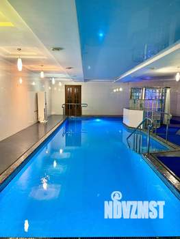 Дом 700м&sup2;, 2-этажный, посуточно, 