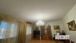 Дом 400м&sup2;, 2-этажный, участок 10 сот.  