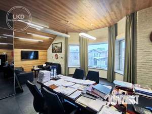 Дом 188м&sup2;, 2-этажный, участок 8 сот.  