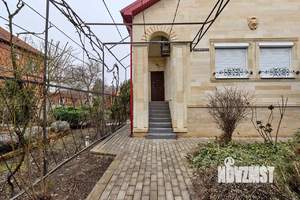 Дом 181м&sup2;, 3-этажный, участок 10 сот.  