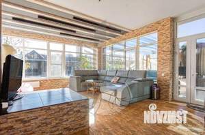 Дом 257м&sup2;, 2-этажный, участок 7 сот.  