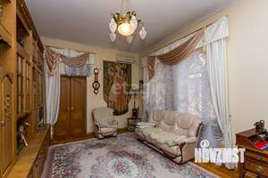 Дом 556м², 3-этажный, участок 10 сот.  