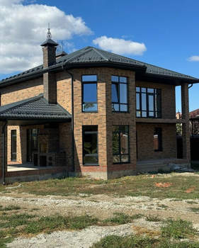 Дом 237м&sup2;, 2-этажный, участок 10 сот.  