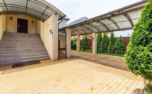 Дом 459м&sup2;, 2-этажный, участок 8 сот.  