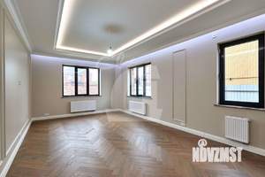 Дом 260м², 2-этажный, участок 9 сот.  