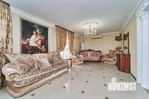 Дом 164м², 2-этажный, участок 4 сот.  