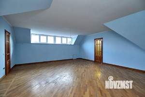 Дом 300м&sup2;, 3-этажный, участок 6 сот.  