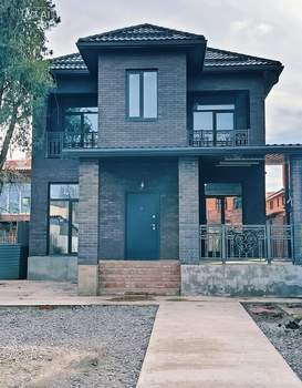 Дом 220м&sup2;, 3-этажный, участок 5 сот.  