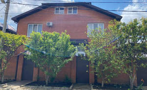 Дом 199м&sup2;, 2-этажный, участок 4 сот.  