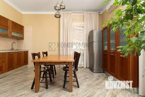 Дом 226м&sup2;, 2-этажный, участок 7 сот.  