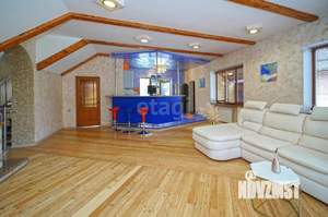 Дом 257м², 2-этажный, участок 10 сот.  